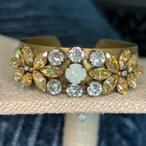 Stunning Sorrelli Swarovski Crystals Signed Cuff Bracelet Gold Tone